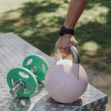 Hantel und Kettlebell